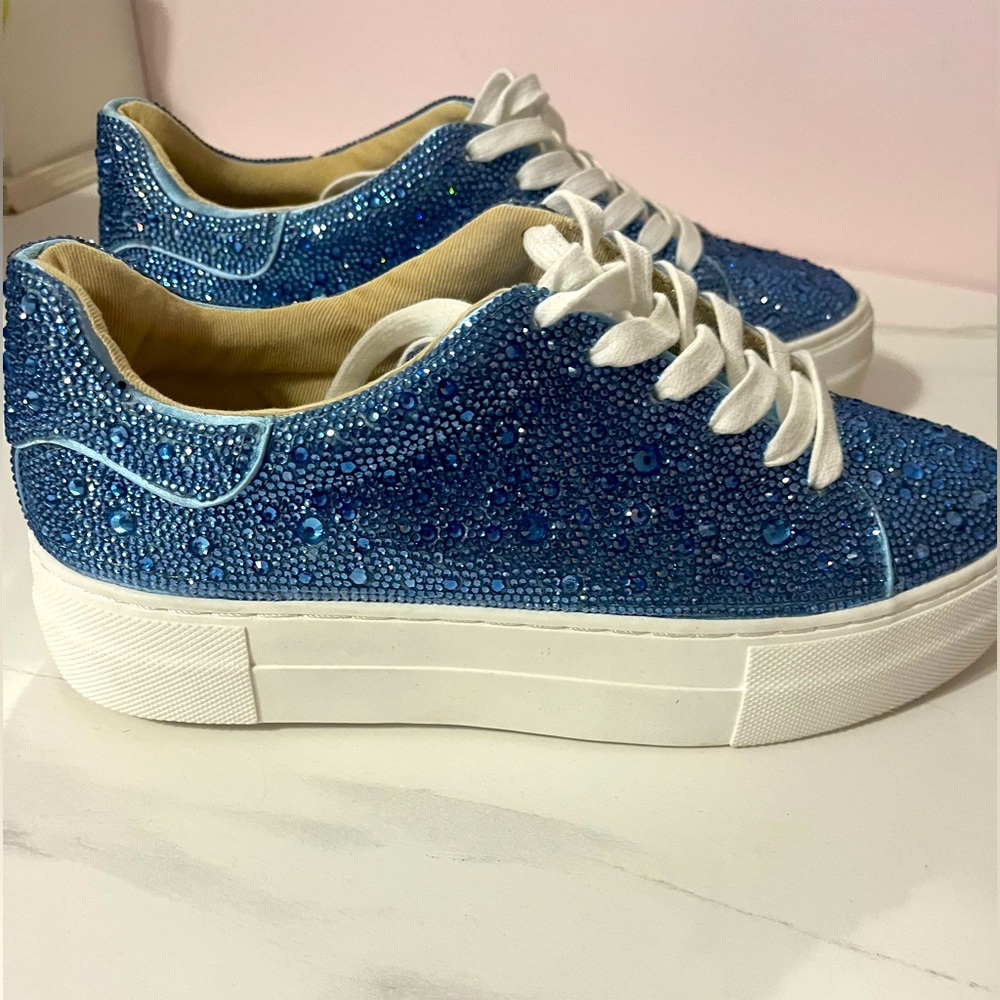 Brand New Betsy Johnson sparkly blue casual sneakers SIZE 7 women.